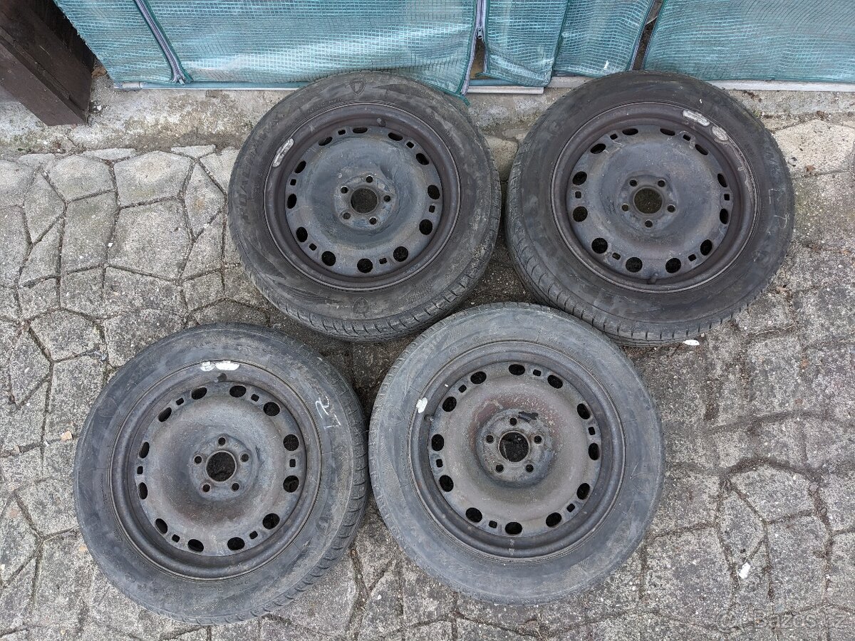 Prodám 4 disky 15" na Škoda Roomster apod.
