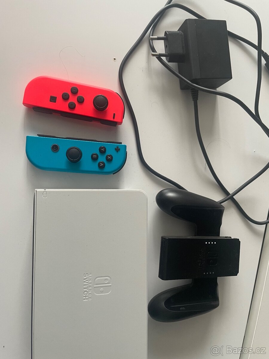 Nintendo switch OLED + příslušenství