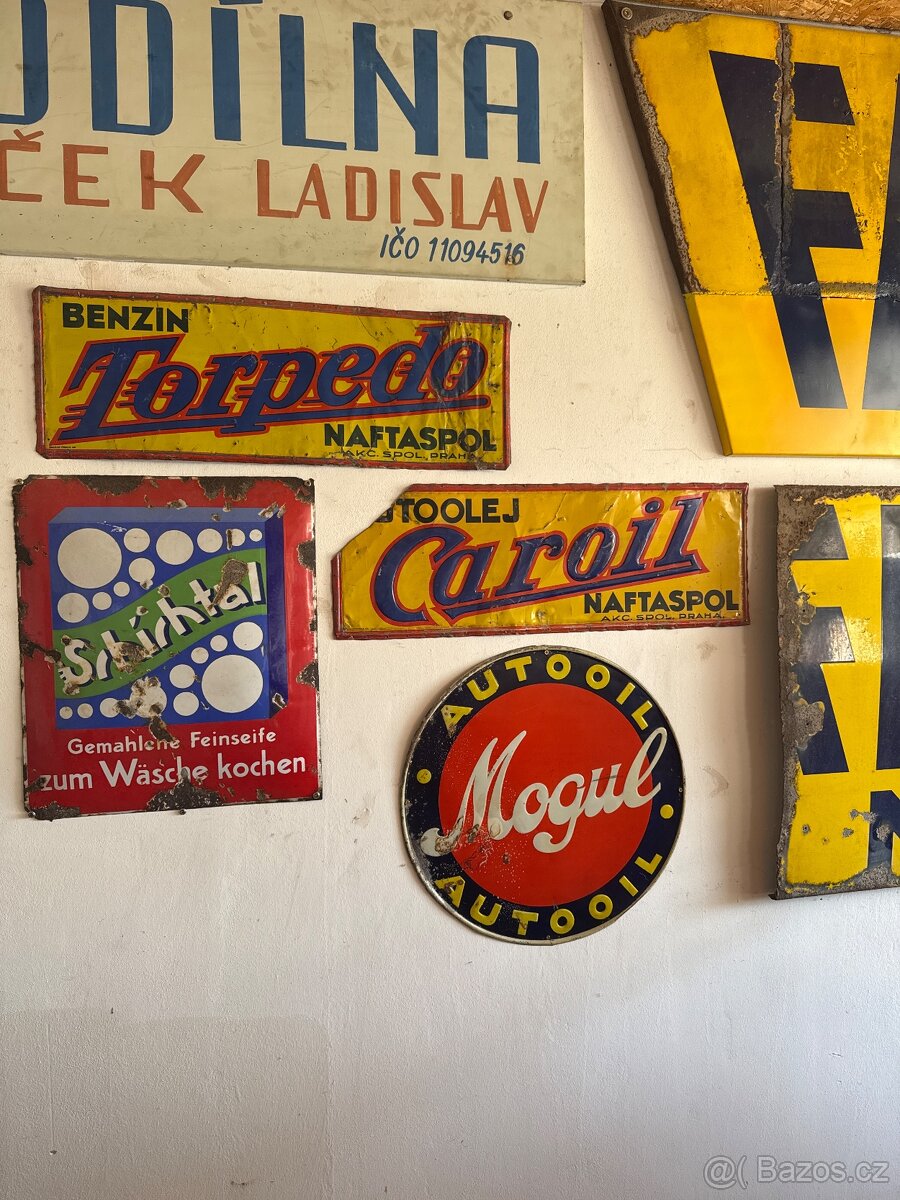 Stará plechová cedule