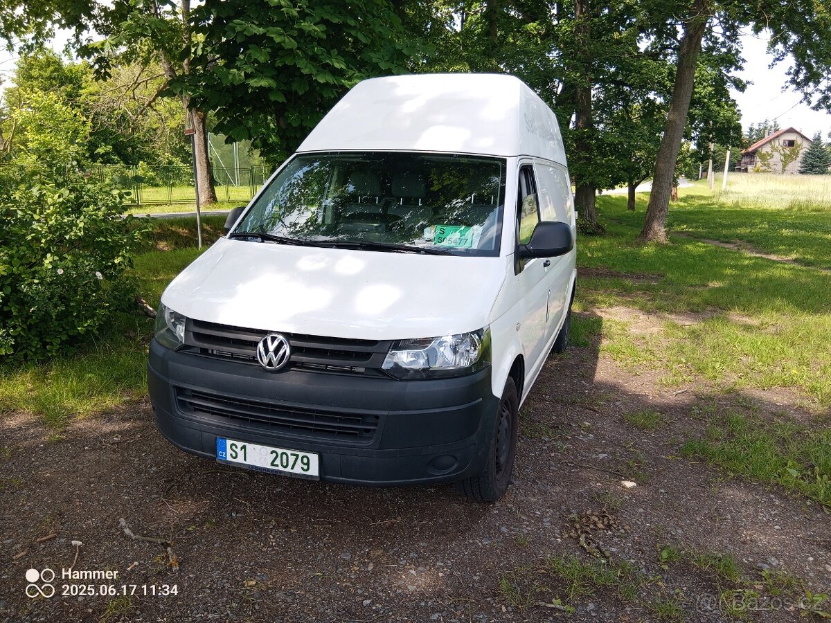 VW T 5 2014 2.0 TDI 103 kW Vysoký Dlouhý