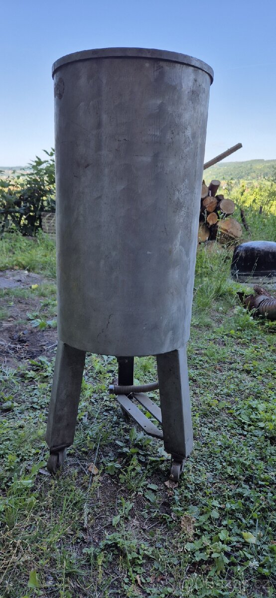 Nerezová nádoba 80l