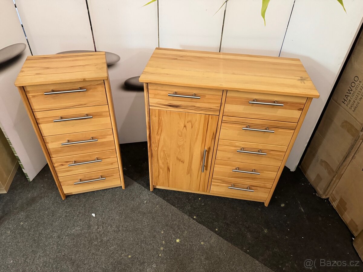 2x krásné bytelné celodřevěné komody se šuplíky