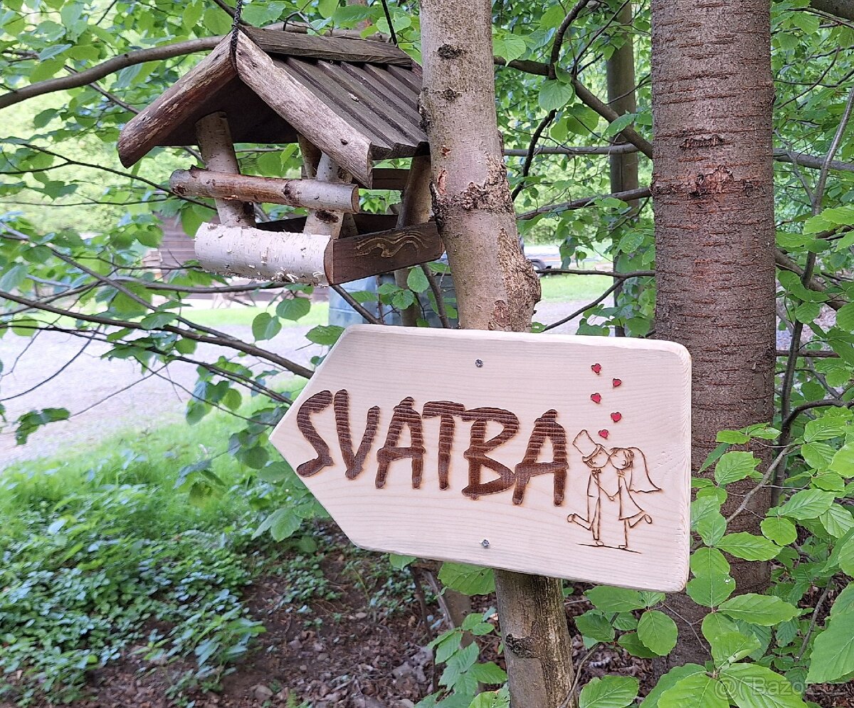 Dřevěné svatební dekorace
