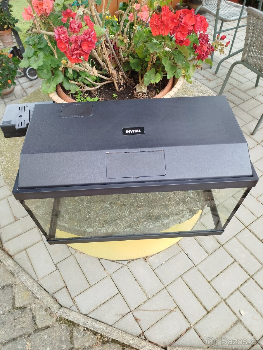 Prodám akvárium 60l