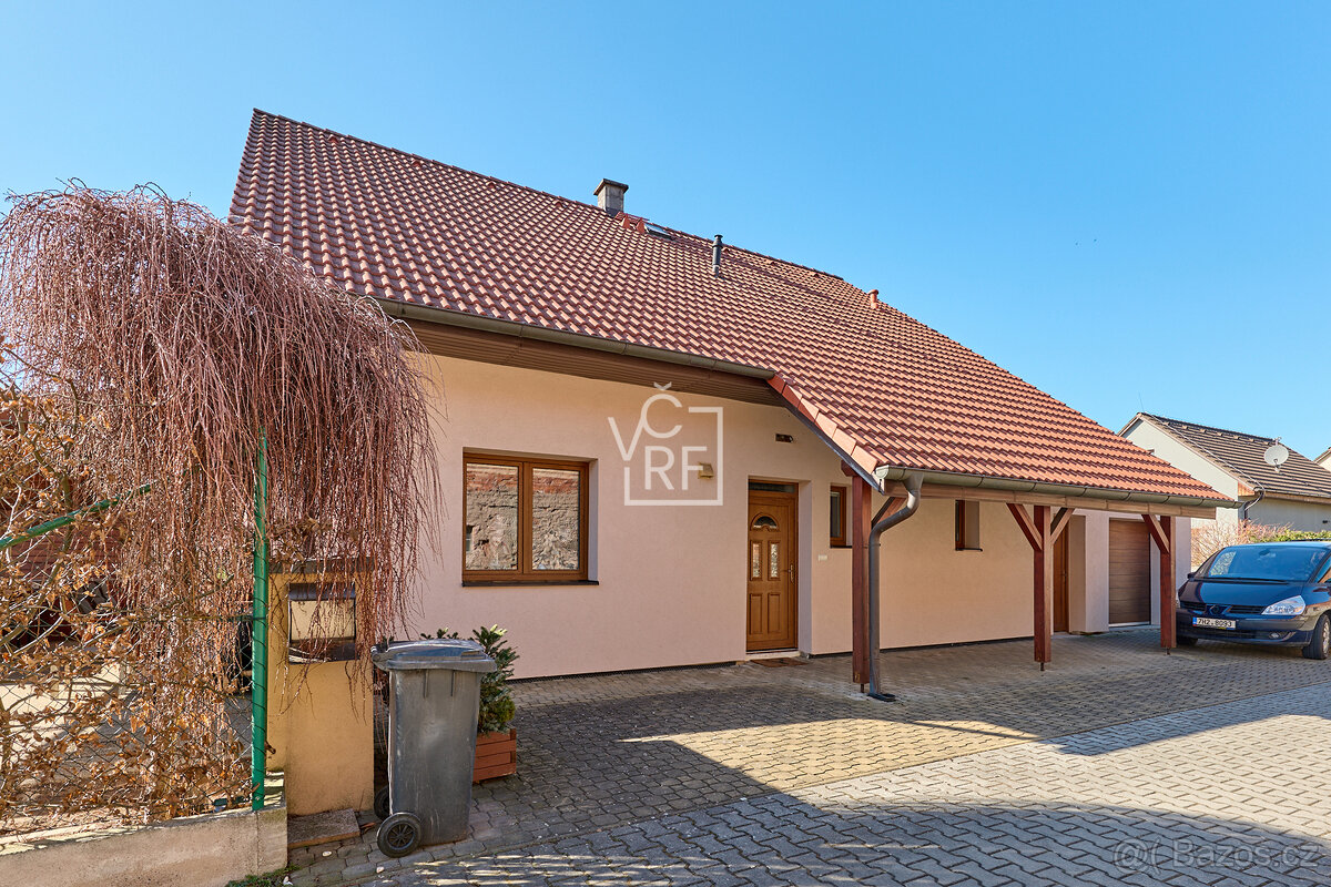 Prodej zánovního vícegeneračního rodinného domu v Brozanech