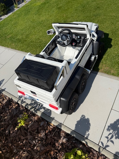 Elektrické autíčko Mercedes-Benz G63 6x6 motor 6x45W 110kg