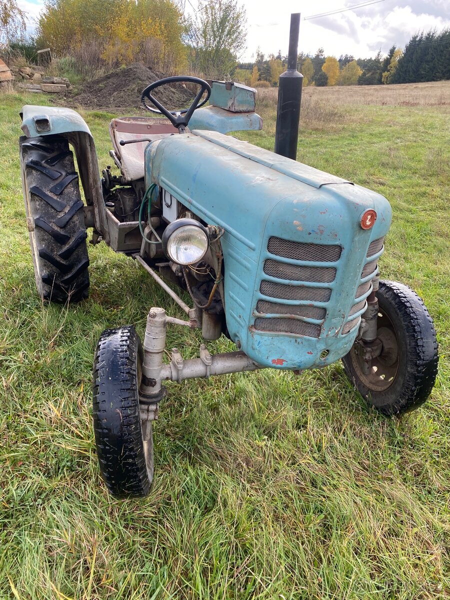 Prodám TRAKTOR ZETOR 3011