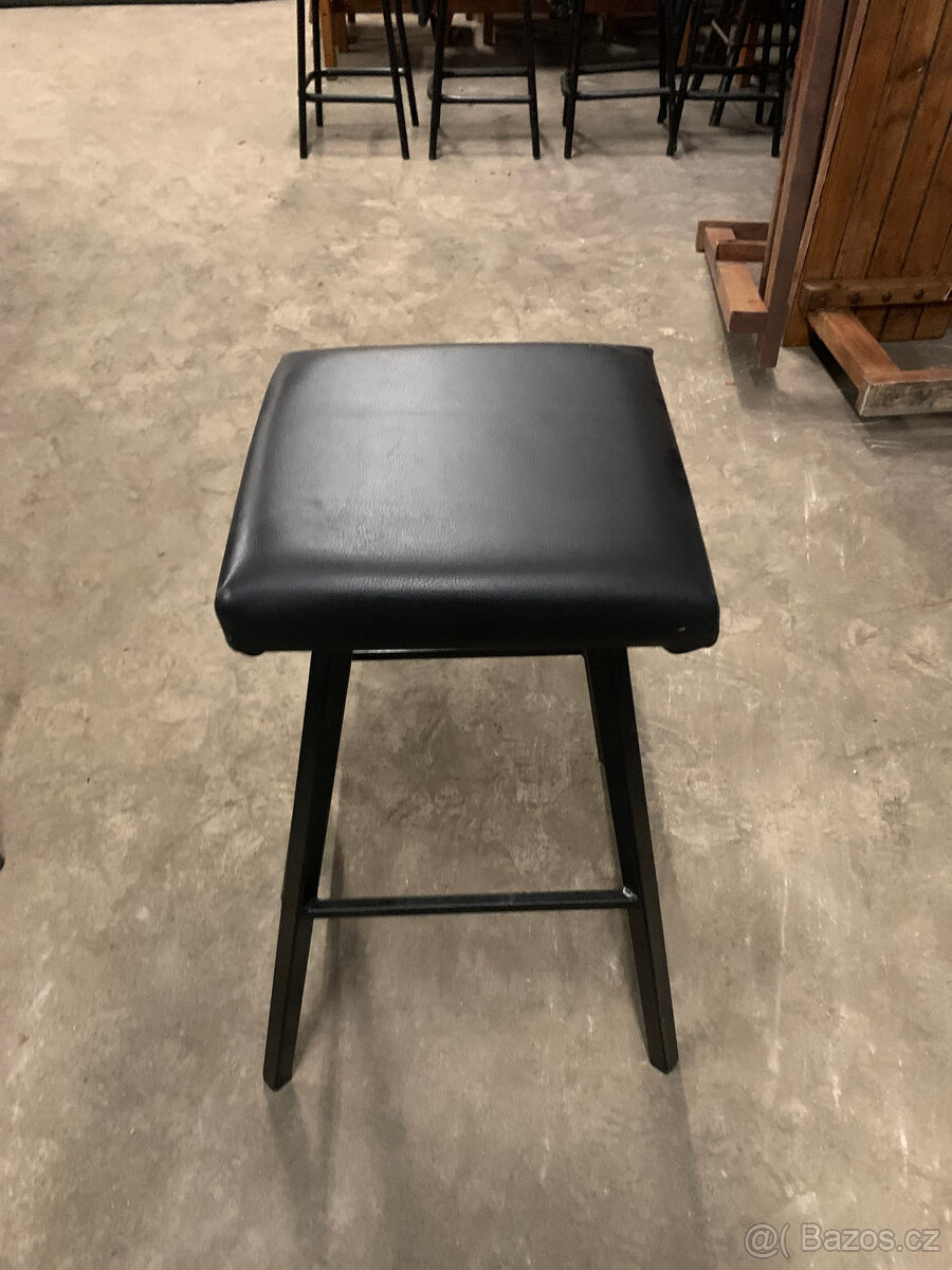 Barová židle NERO bez opěradla - použitá