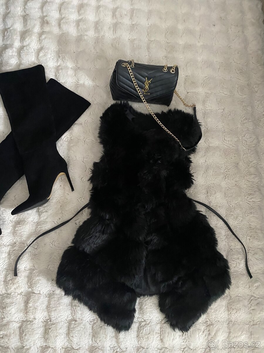 Guess kozisek vesta cerna kozesinova  kabat 38