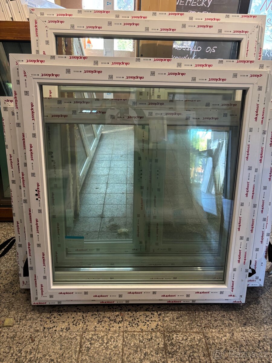 Okno PVC 1150x1230MM a 1160x1460MM, nové, trojsklo 0.,5,