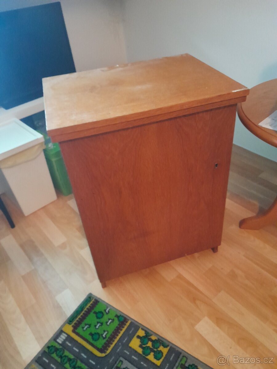 Zdarma Veritas šicí stroj