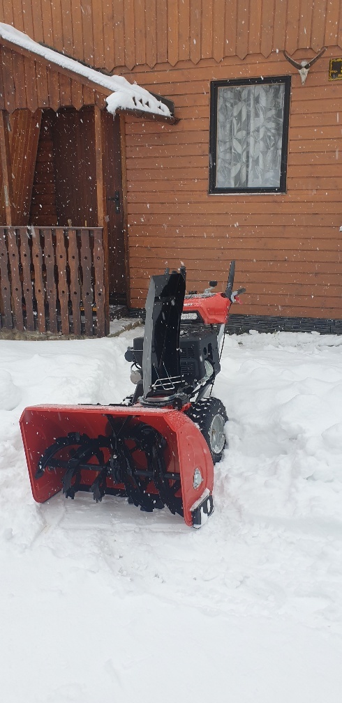 prodám Benzínová sněhová fréza - HECHT 9334 SQ