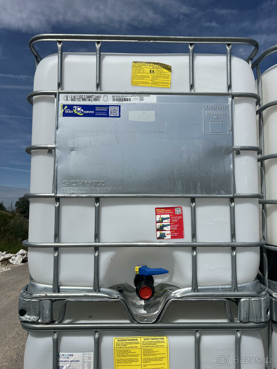 IBC 1000l •FABRICKY ZREPASOVANÉ•KOV PALETA•