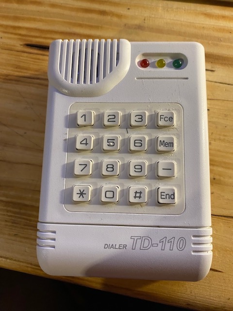 Jablotron TD-110 telefonní hlásič poplachu