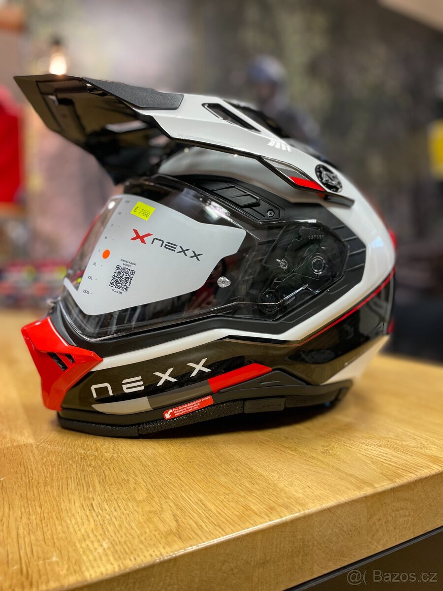 Enduro přilba / moto přilba