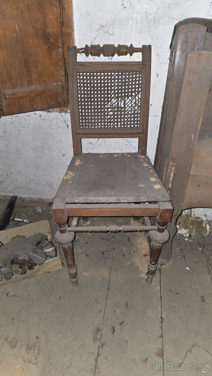 Starožitná židle