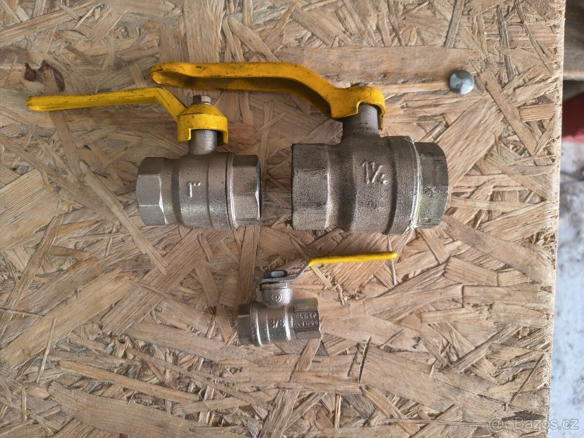 3bkusy kulových ventilů