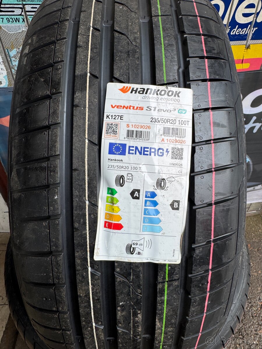 235/50r20 letni