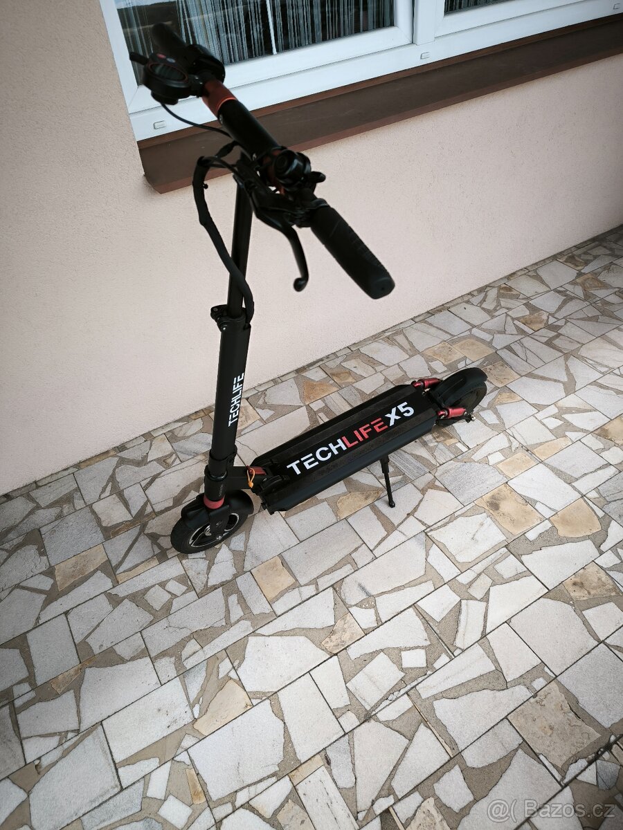 Elektrokoloběžka techlife X5