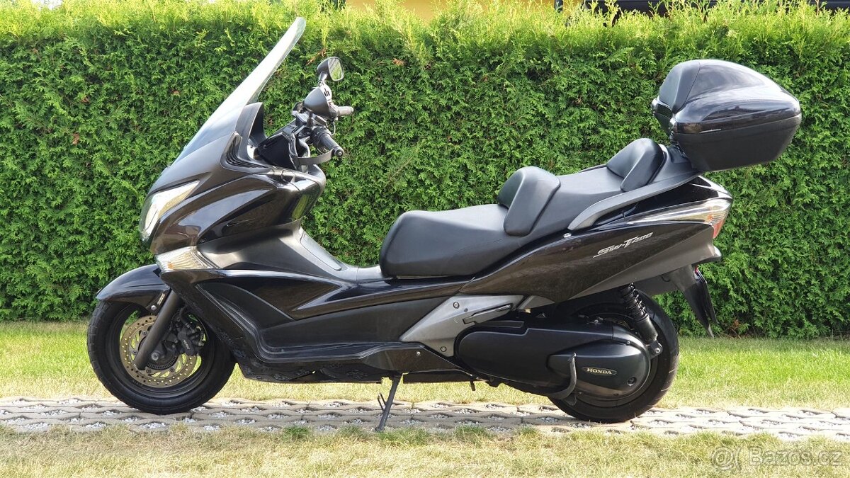 Honda Silverwing SW T400