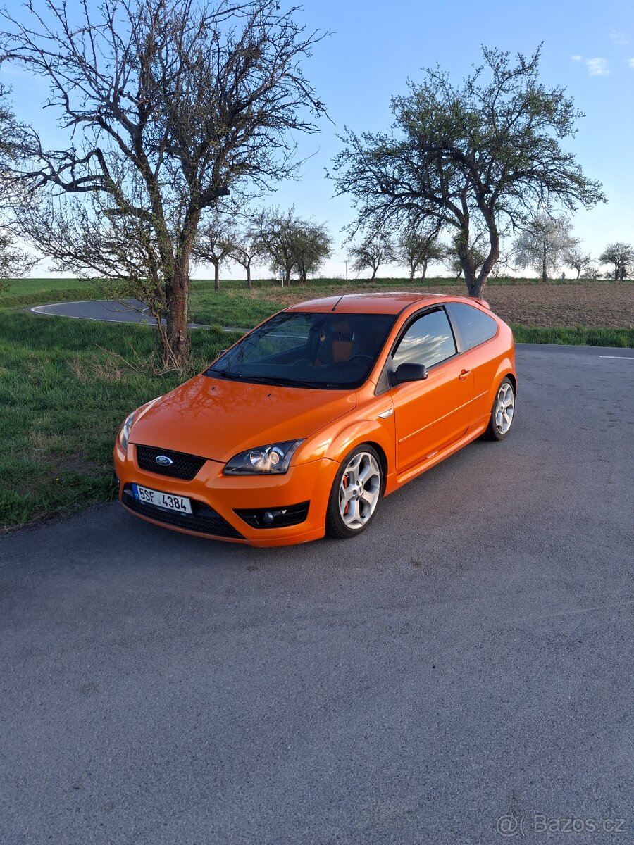 St225 focus