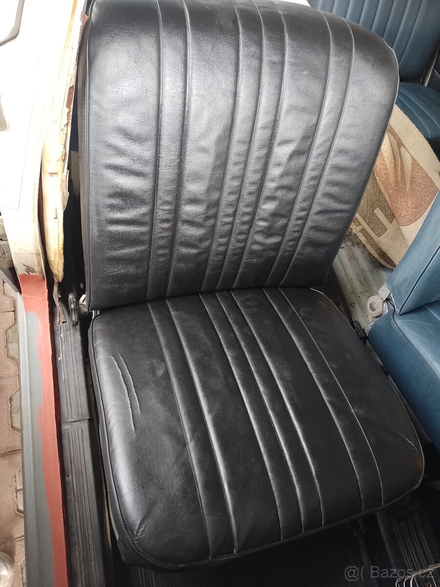 Sedadlá SKODA 100