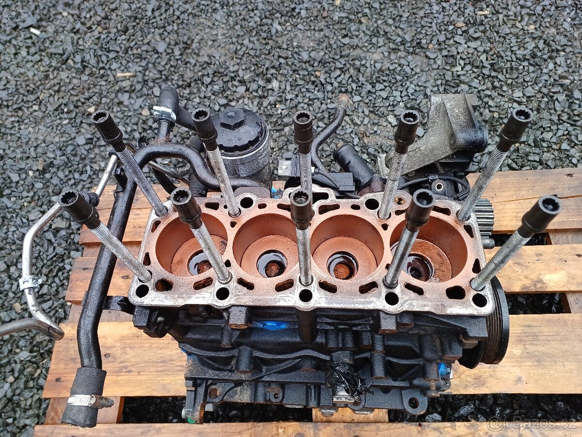 Blok motoru kompletní 2,0 tdi 103kw BMM BMP