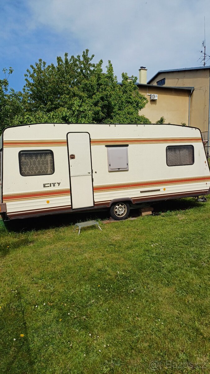 Karavan Buerstner
