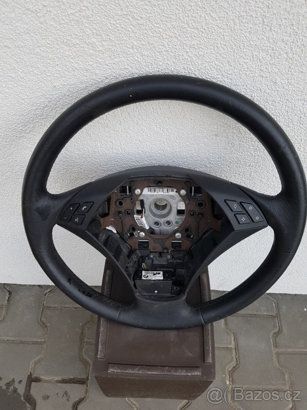 BMW volant multifunkční
