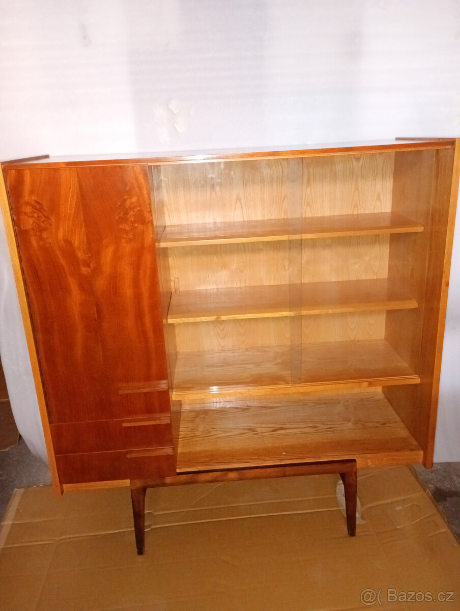 RETRO Komoda MEZULÁNIK ,3KS