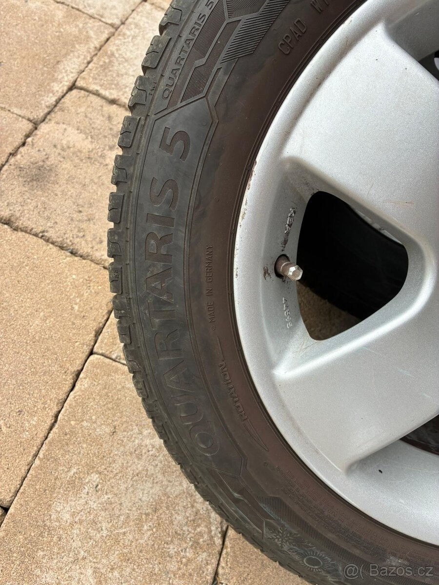 Pneu 185/65 R15 na ALU discích ENZO