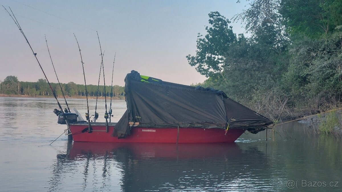 Loď na sumce