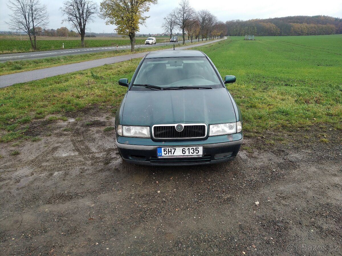 Škoda Octavia 1600 benzín