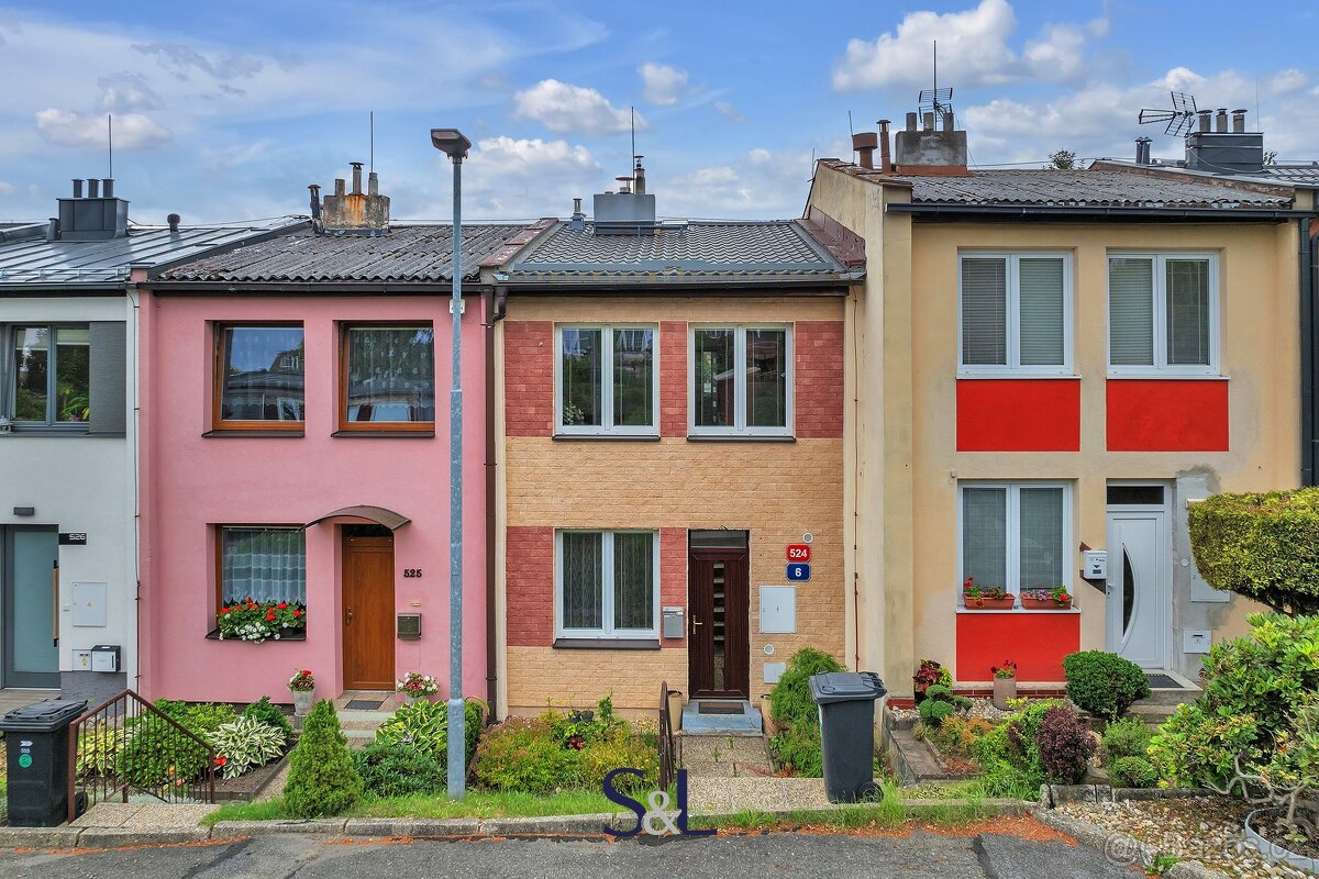 Prodej řadového domu 3+1, 82 m2, s terasou, zahradou a krásn