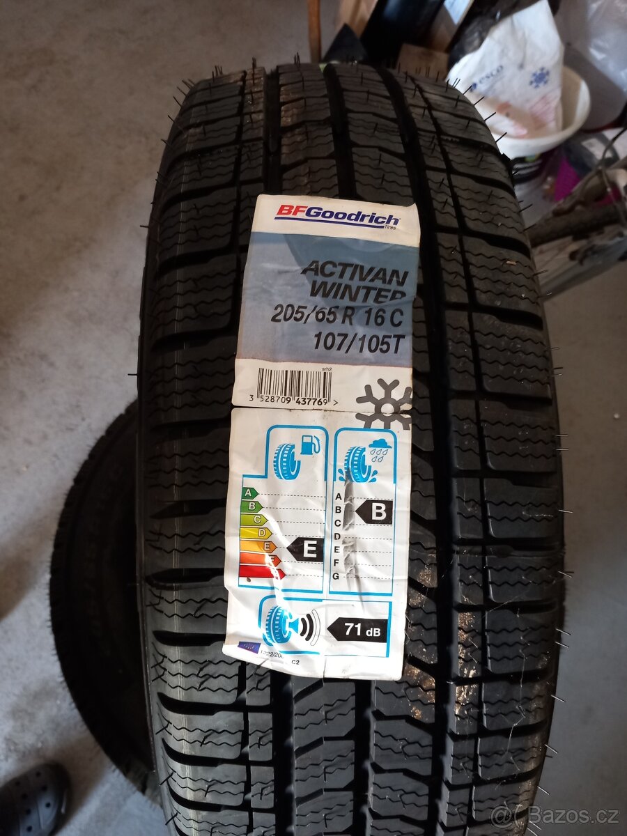 Pneu 205/65 R16C