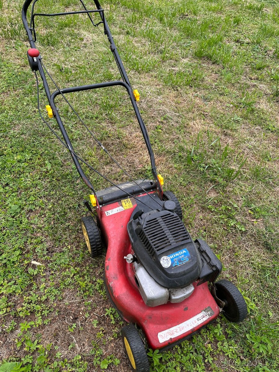 Sekačka Vari s motorem Honda