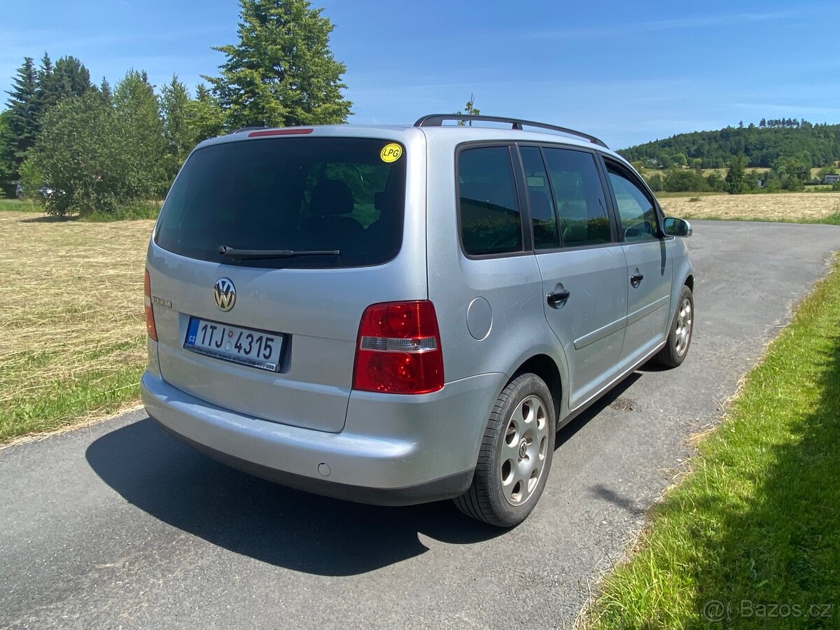 Volkswagen Touran 1.6mpi LPG , 193tis.km, STK do 2026