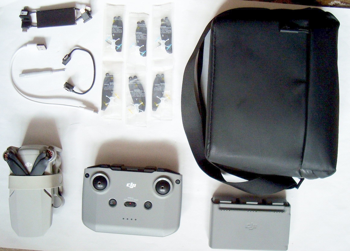 DJI Mini 2 Fly More Combo