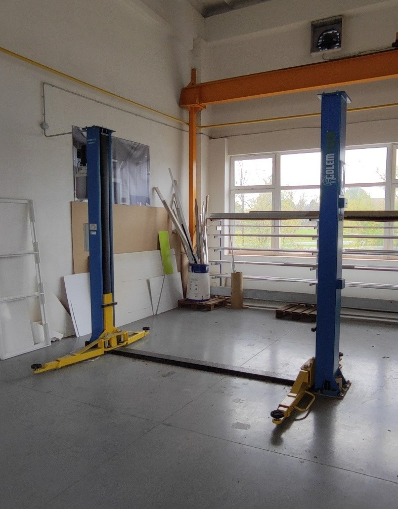 Dvousloupový zvedák Golemtech 4000kg Profi