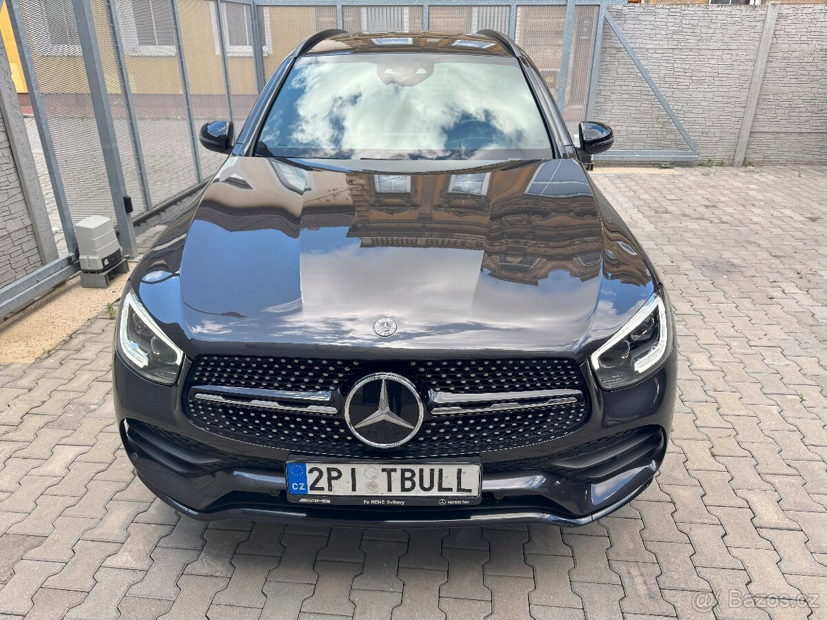 Mercedes Benz 400D