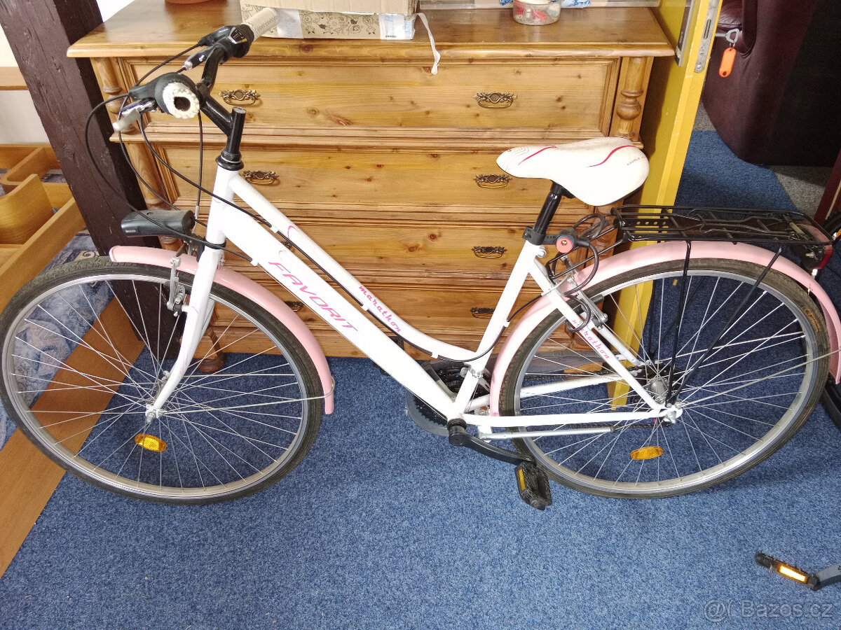 DÁMSKÉ KOLO FAVORIT - SKORO NEJETÉ