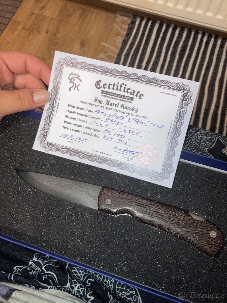 Sběratelský nůž z dama.oceli
