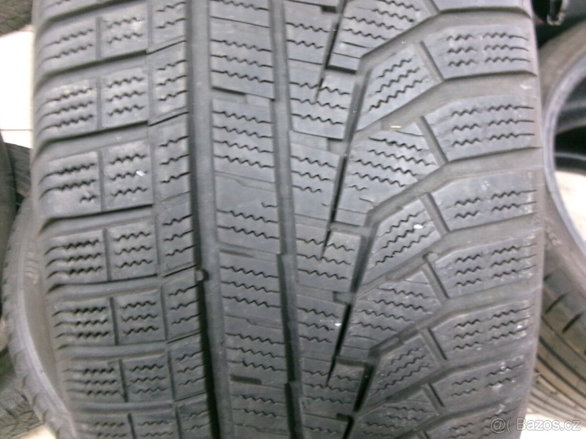 235/50 R19 HANKOOK (cca 5mm) č.15338/B10