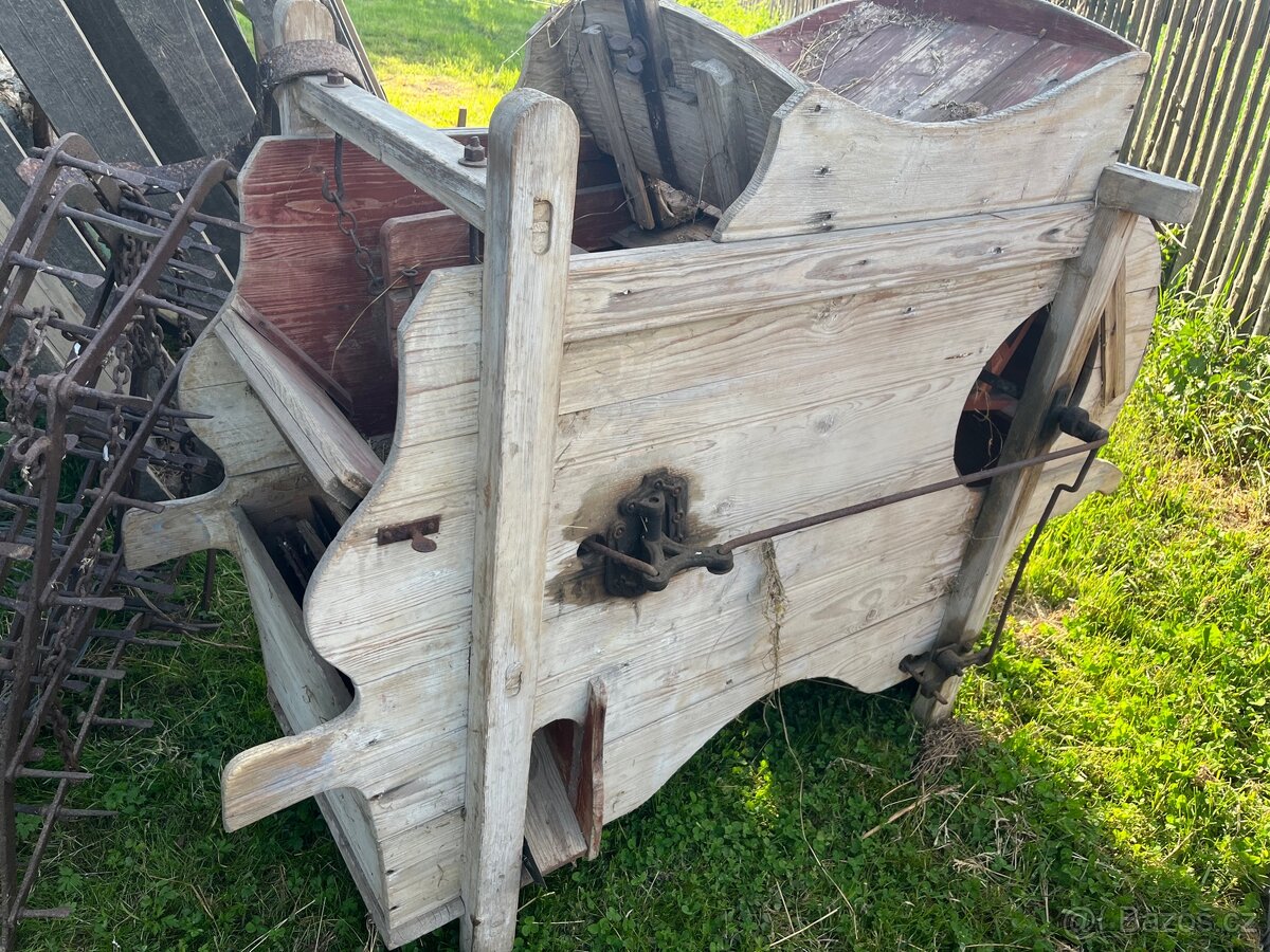 Fukar / mlátička obilí