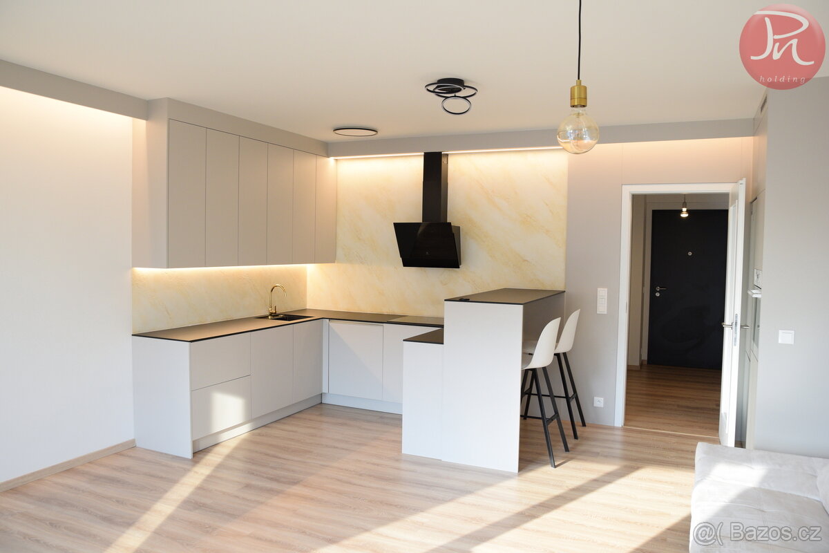 Pronájem luxusního bytu 1+kk – novostavba, 48,63 m², lodžie,