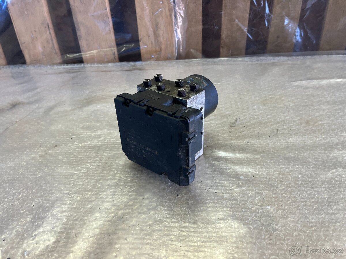 ŘÍDICÍ JEDNOTKA ABS 5890026160 HYUNDAI SANTA-FEE