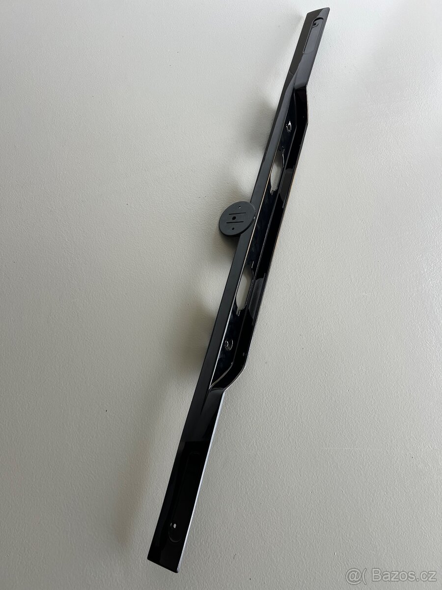 ŠKODA FELICIA FUN/pick-up: nově lakovaná lišta 5 dveří