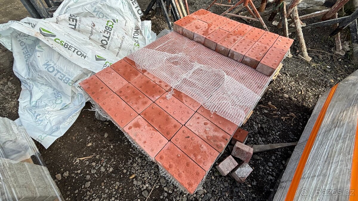 CS beton - slepecká dlažba