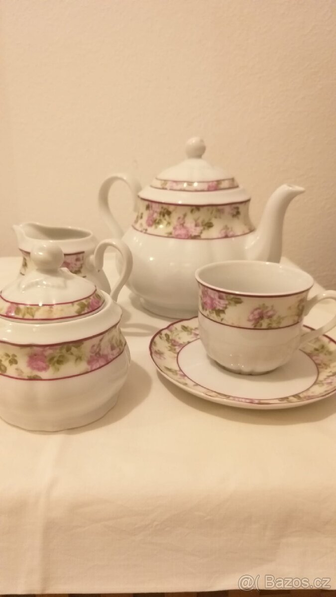 Porcelánový čajový servis