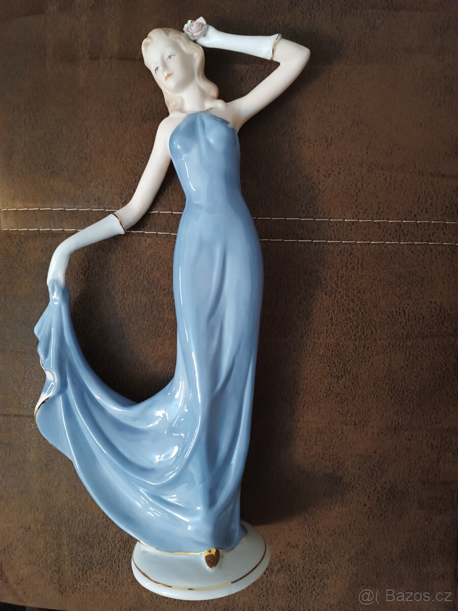 Porcelánová soška
